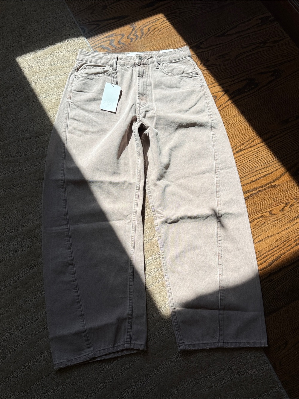 Zara Mid Rise Baggy Balloon Jeans - Picture 6 of 17